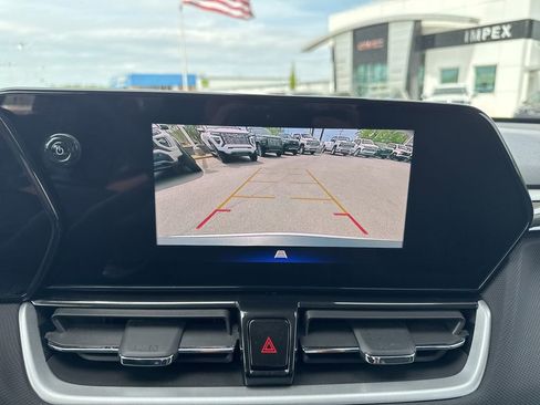Used 2025 Chevrolet TrailBlazer LT FWD image 18