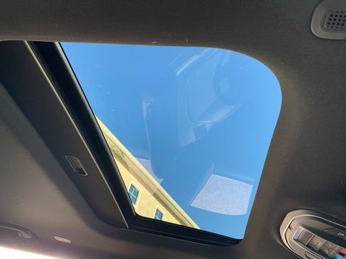 Used 2025 Jeep Grand Cherokee L Altitude image 17