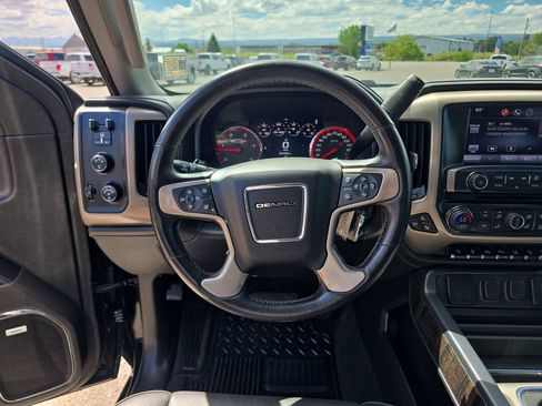 Used 2015 GMC Sierra 2500 Denali w/ Duramax Plus Package AWD/4WD image 17