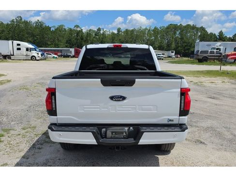 Used 2023 Ford F150 Lightning XLT AWD/4WD image 4