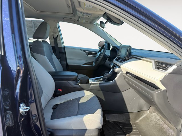Certified 2021 Toyota RAV4 XLE w/ Convenience Package AWD/4WD image 16