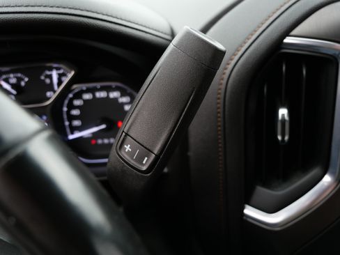 Certified 2021 GMC Sierra 1500 AT4 w/ AT4 Premium Package AWD/4WD image 30