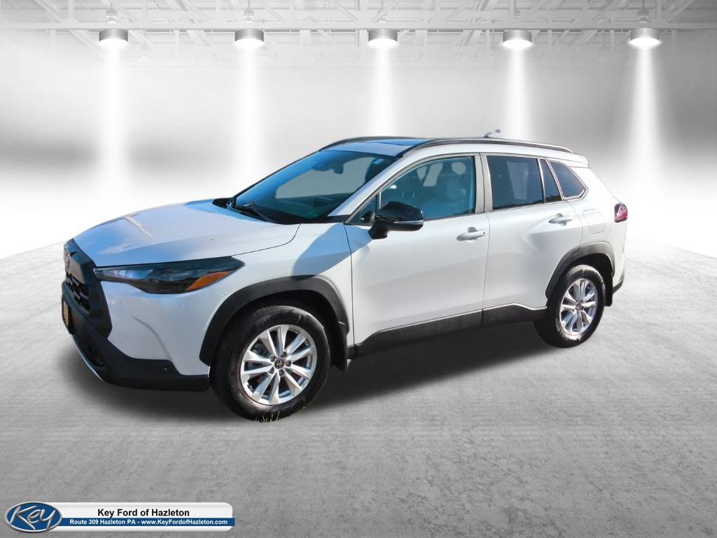 Used 2026 Toyota Corolla Cross LE w/ Moonroof Package AWD/4WD image 7