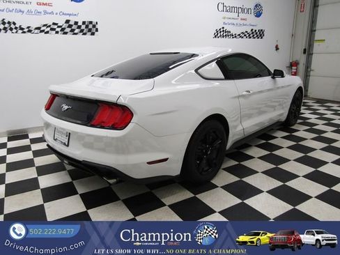 Used 2018 Ford Mustang Coupe RWD image 9