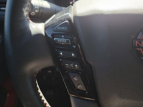 Used 2024 Nissan Frontier PRO-4X w/ Pro Convenience Package image 32