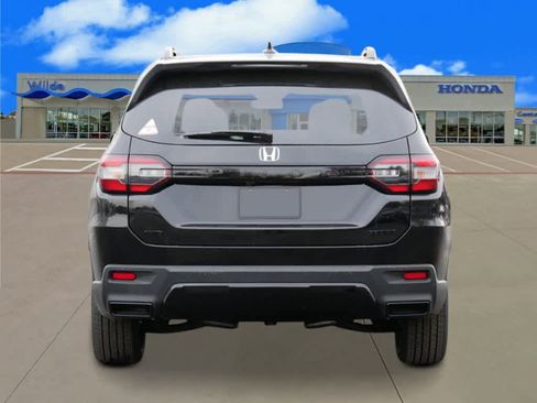 New 2026 Honda Pilot Sport image 4