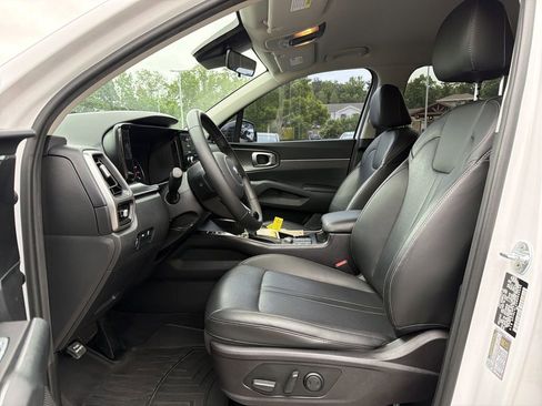 Used 2021 Kia Sorento S FWD image 11