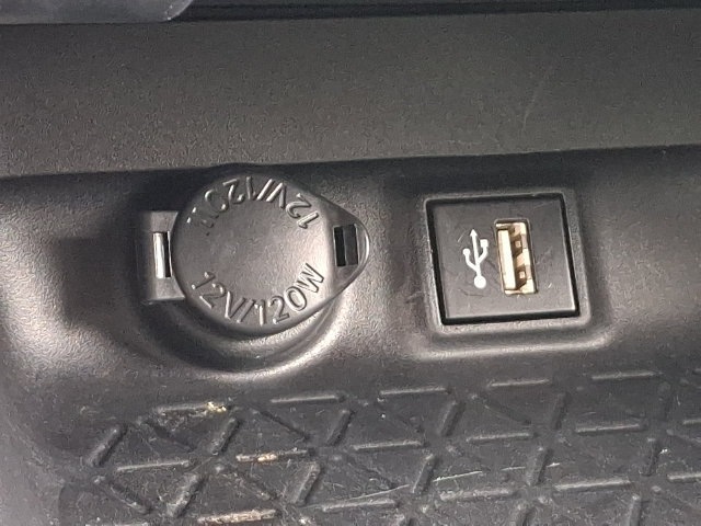 Used 2024 Toyota RAV4 LE AWD/4WD image 15