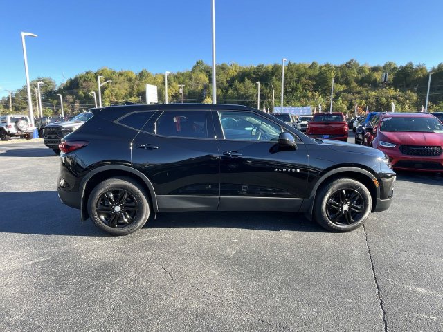 Used 2022 Chevrolet Blazer LT FWD image 2