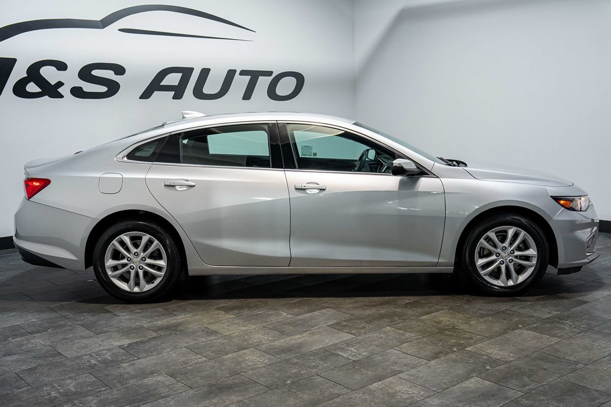 Used 2018 Chevrolet Malibu LT FWD image 8