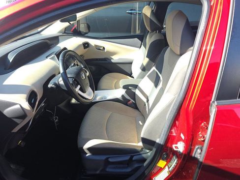 Used 2016 Toyota Prius Three Touring image 7