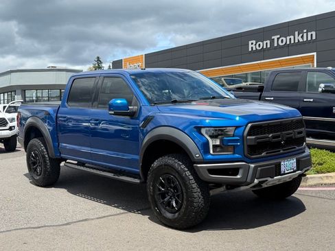 Used 2018 Ford F150 Raptor w/ Equipment Group 802A Luxury AWD/4WD image 2