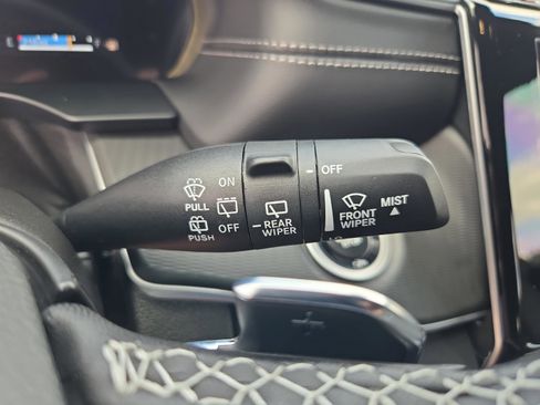 New 2025 Jeep Grand Cherokee L Laredo w/ Luxury Tech Group I image 22