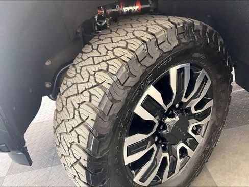 Used 2024 GMC Sierra 2500 Denali Ultimate AWD/4WD image 33