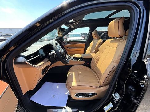 New 2026 Jeep Grand Cherokee L Summit AWD/4WD image 15