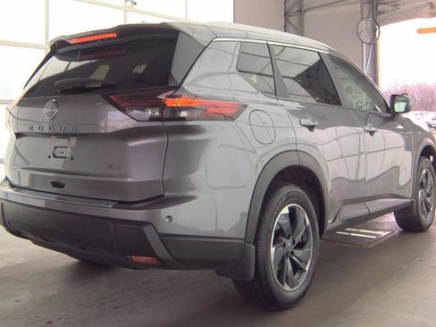 Certified 2025 Nissan Rogue SV w/ SV Premium Package image 3