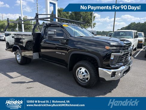 Used 2025 Chevrolet Silverado 3500 LT w/ Convenience Package AWD/4WD image 1