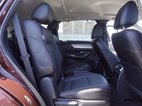 Certified 2024 MAZDA CX-90 Plug-In Hybrid w/ Premium Pkg AWD/4WD image 16