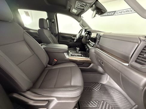 Used 2025 Chevrolet Silverado 1500 LT image 16