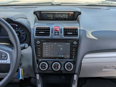 Used 2018 Subaru Forester 2.5i Premium AWD/4WD image 18