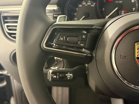 New 2026 Porsche Macan image 37