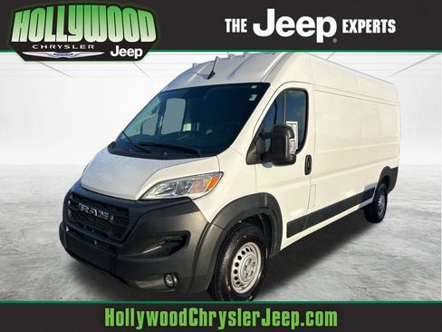 Used 2025 RAM ProMaster 2500 w/ Convenience Group FWD image 1