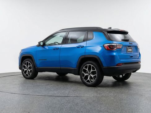 Used 2025 Jeep Compass Limited AWD/4WD image 6