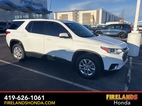 Used 2021 Chevrolet Traverse LT w/ LPO, Floor Liner Package image 9