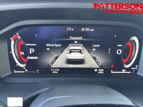 Used 2025 Nissan Rogue Platinum w/ Platinum Premium Package FWD image 9