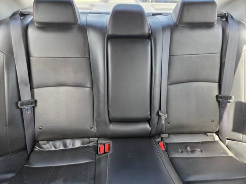 Used 2024 Nissan Altima 2.0 SR FWD image 32