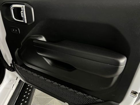 Used 2022 Jeep Wrangler Unlimited Sport image 34