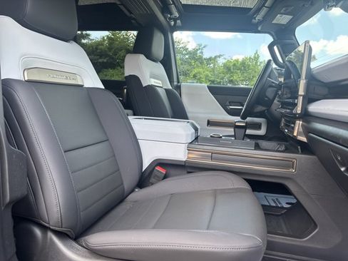 Used 2025 GMC Hummer EV 2X AWD/4WD image 26