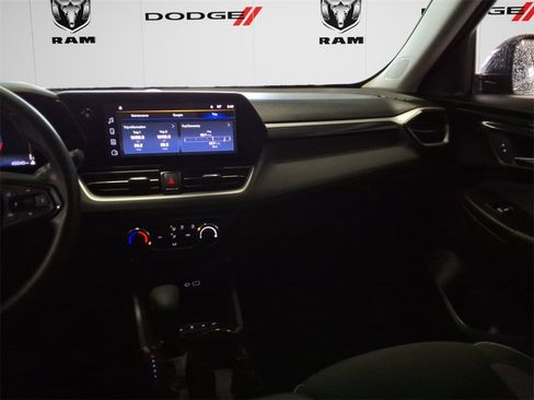 Used 2024 Chevrolet TrailBlazer LT image 9