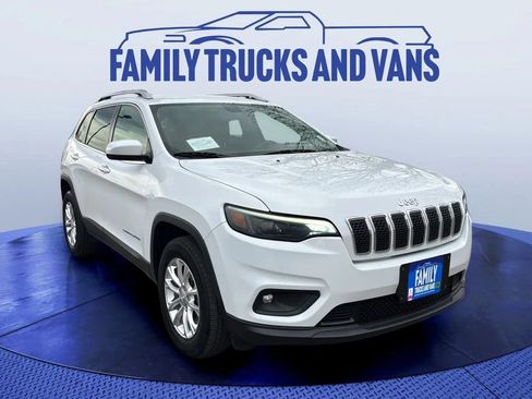 Used 2019 Jeep Cherokee Latitude w/ Cold Weather Group image 7