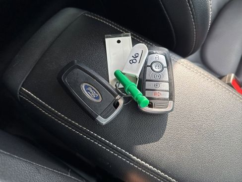 Used 2022 Ford Escape SEL FWD image 54