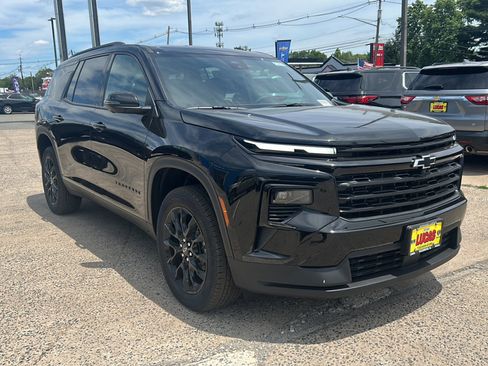 New 2026 Chevrolet Traverse LT w/ Midnight/Sport Edition AWD/4WD image 5