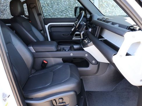 Used 2023 Land Rover Defender 110 X-Dynamic SE AWD/4WD image 30