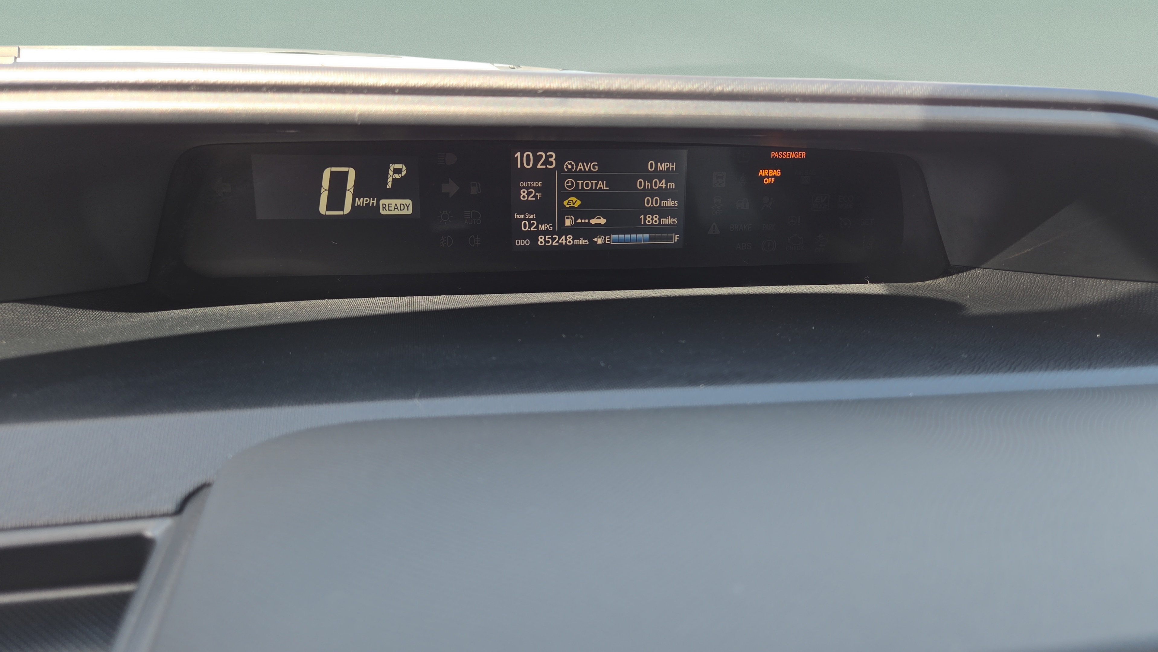 Used 2018 Toyota Prius C One FWD image 28