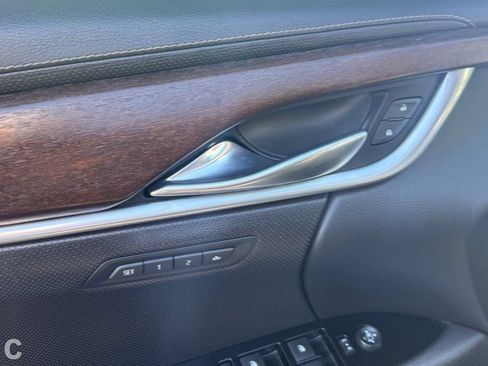 Used 2019 Cadillac XTS Premium Luxury AWD/4WD image 11