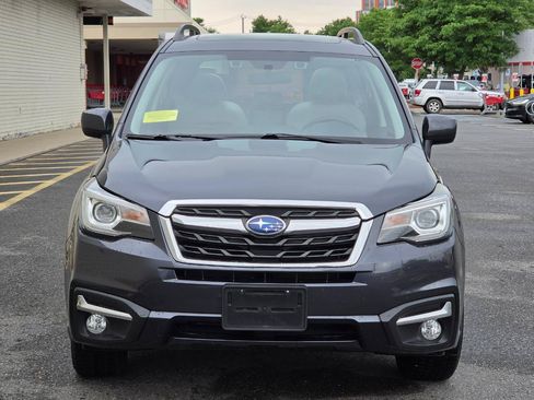 Used 2017 Subaru Forester 2.5i Limited AWD/4WD image 2