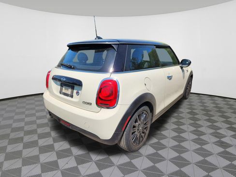 Used 2017 MINI Cooper 2-Door Hardtop FWD image 4