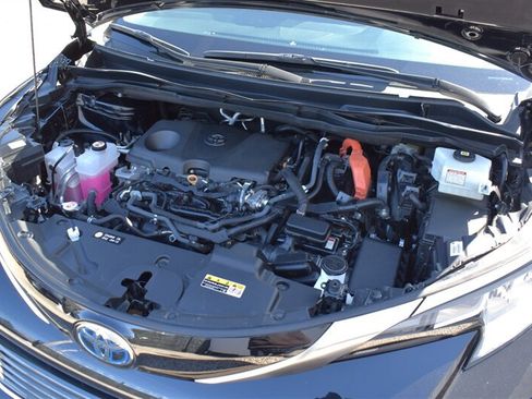 Used 2024 Toyota Sienna Limited AWD/4WD image 39
