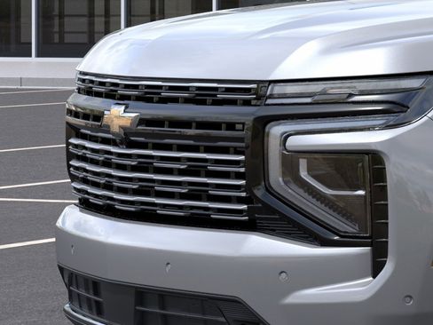 New 2026 Chevrolet Suburban High Country AWD/4WD image 15