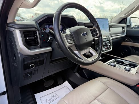 Used 2024 Ford Expedition Max XLT AWD/4WD image 19