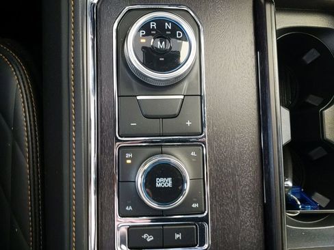 Used 2024 Ford Expedition Max Platinum AWD/4WD image 29