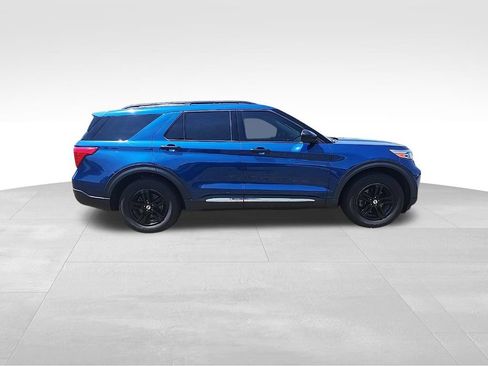 Used 2023 Ford Explorer XLT RWD image 32