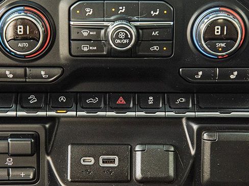 Used 2019 Chevrolet Silverado 1500 LT Trail Boss AWD/4WD image 21