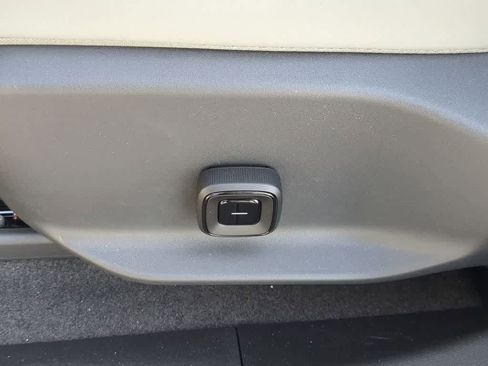 New 2026 Volvo EX30 Cross Country Ultra w/ Protection Package Premier image 16