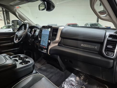Used 2024 RAM 2500 Laramie AWD/4WD image 28