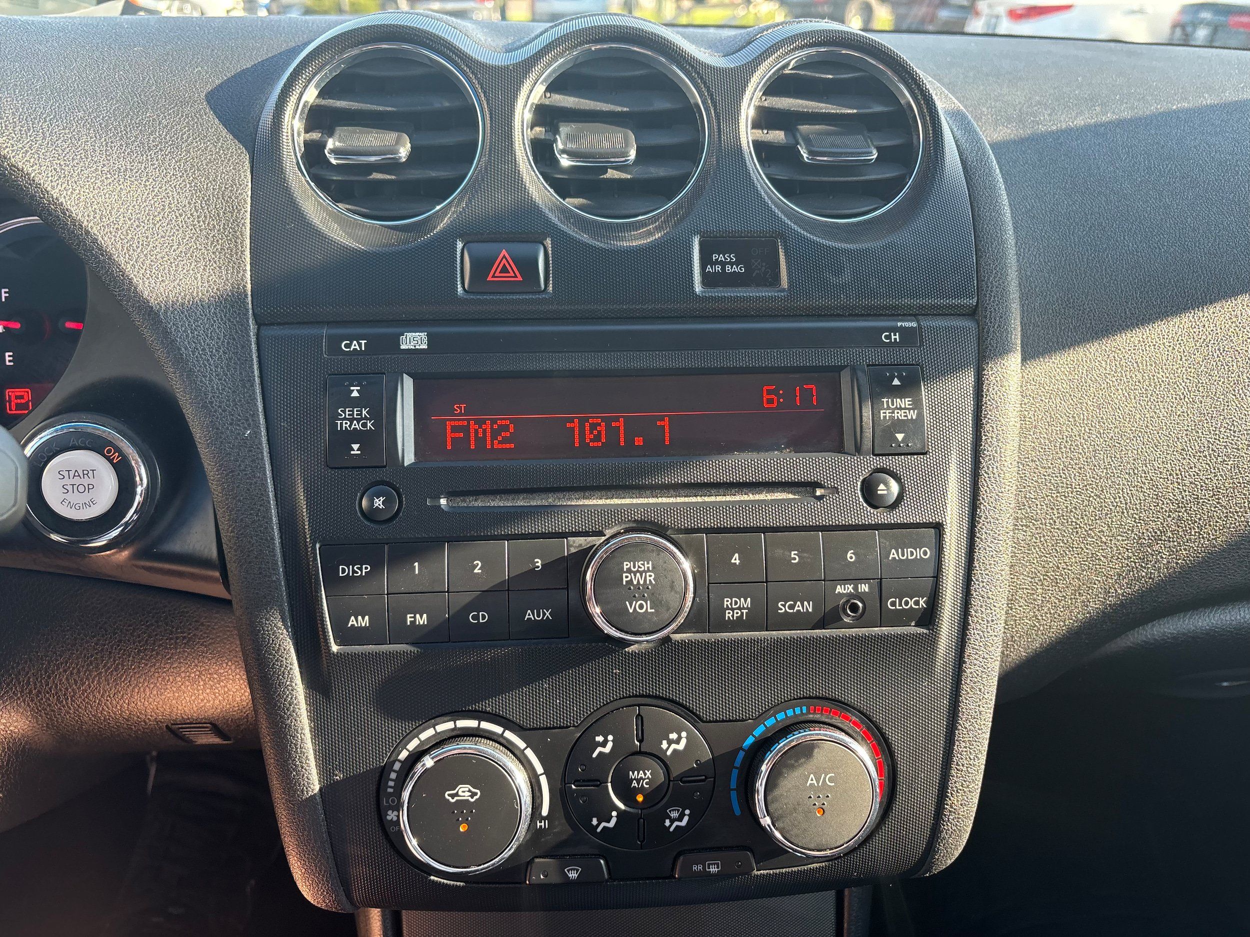 Used 2012 Nissan Altima 2.5 S FWD image 6